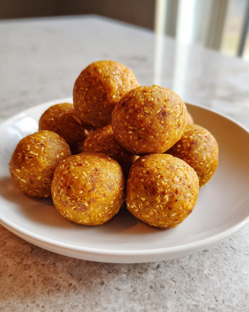 pumpkin protein balls - detail 1